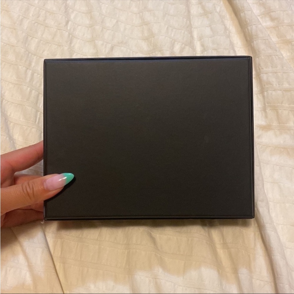 Chanel Box - Picture 3 of 3